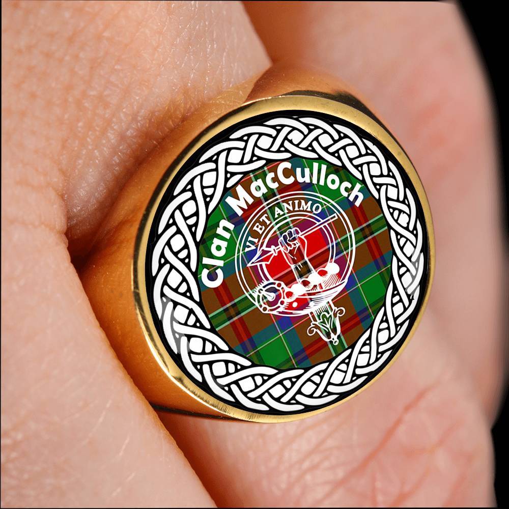 MacCullock Crest Clan Tartan Ring Scottish